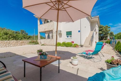 Apartments Sestanka Hotel in Novalja