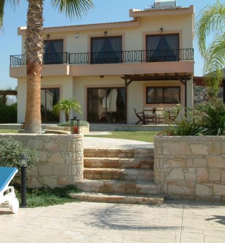 Bay Villas Hotel in Pissouri