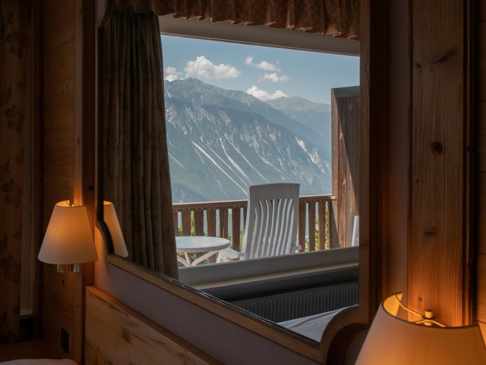 Hotel-Restaurant Le Mont Paisible, Crans-Montana Hotel in Crans-Montana