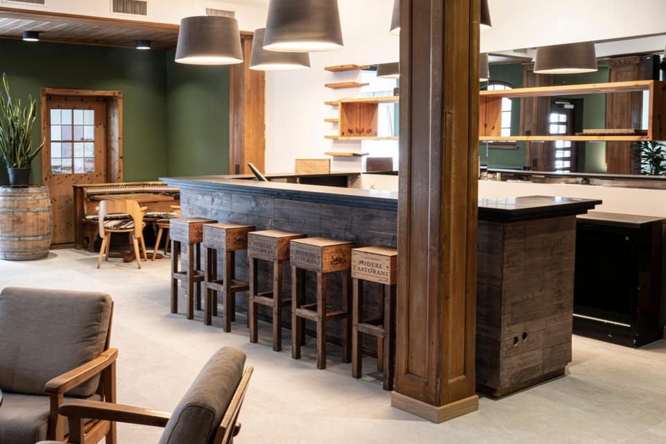 Bar/lounge