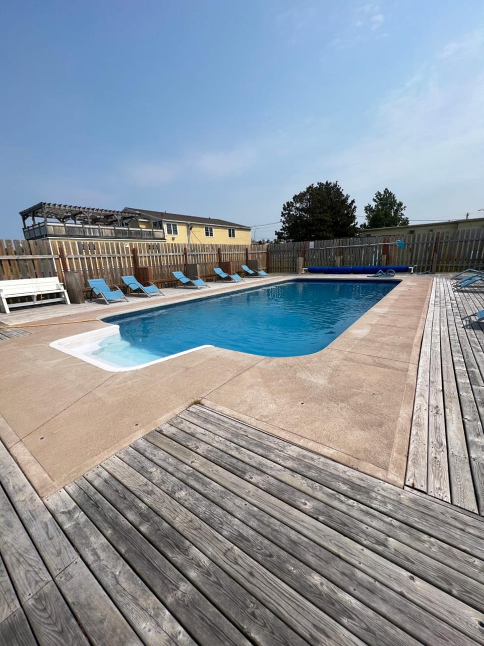 Swimming pool