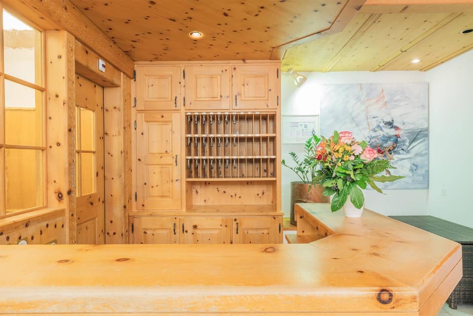 Hotel Corvatsch - Web Check-in Hotel in Saint Moritz