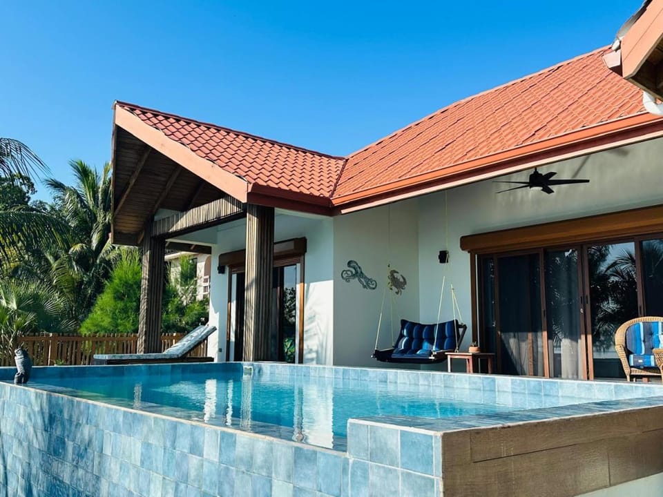 Maya Beach Hotel Hotel in Stann Creek District