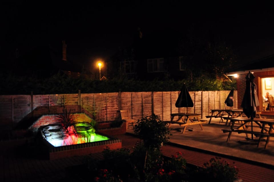 Acorn Lodge Gatwick Hotel in Horley