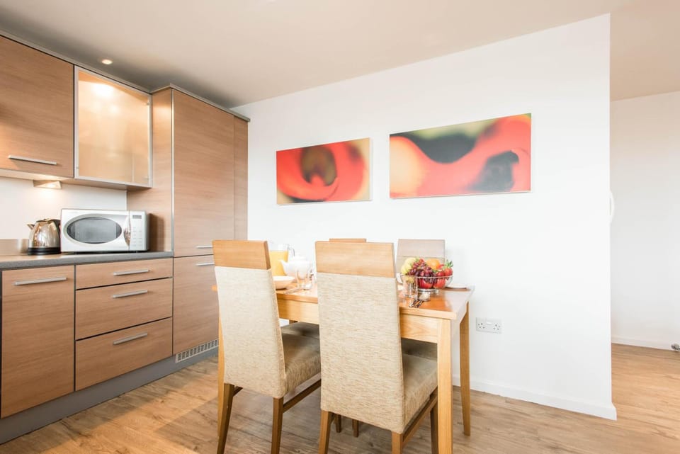 PREMIER SUITES Newcastle Hotel in Gateshead