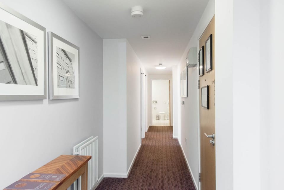 PREMIER SUITES Newcastle Hotel in Gateshead