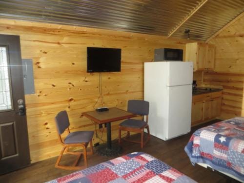 All Tucked Inn Cabins 2 Lodge in Rio Grande