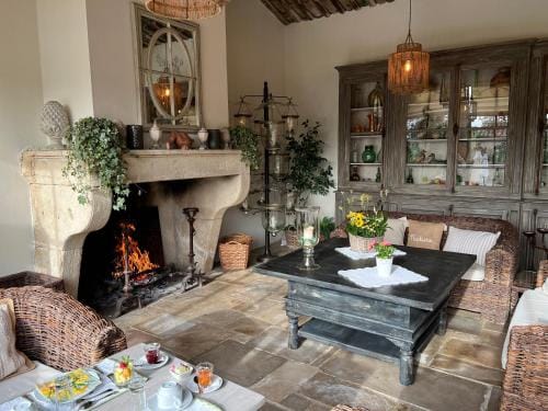 Villa Hautvallon - Peaceful Escape in Provence Hotel in Gordes