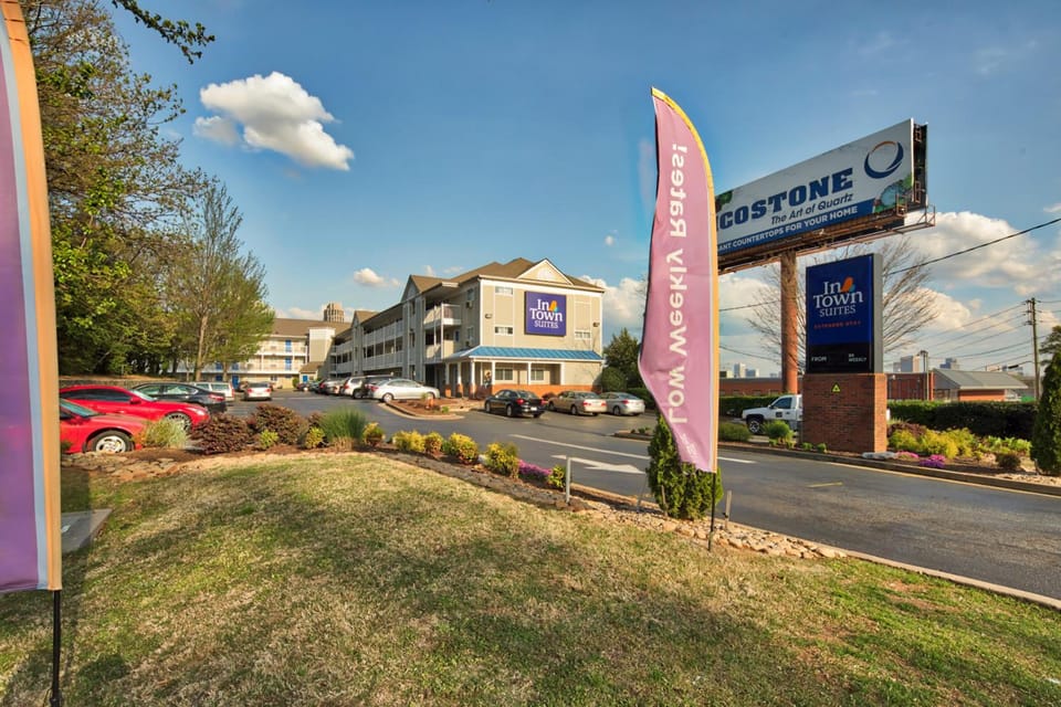 InTown Suites Extended Stay Atlanta GA - West Midtown Hotel in Buckhead