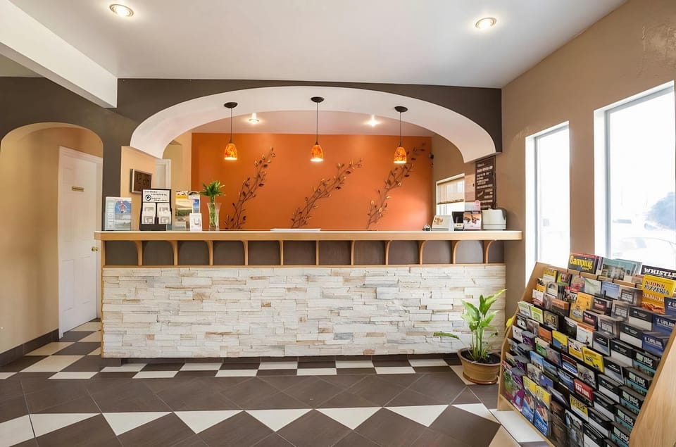 Oasis Inn Motel in Kelowna