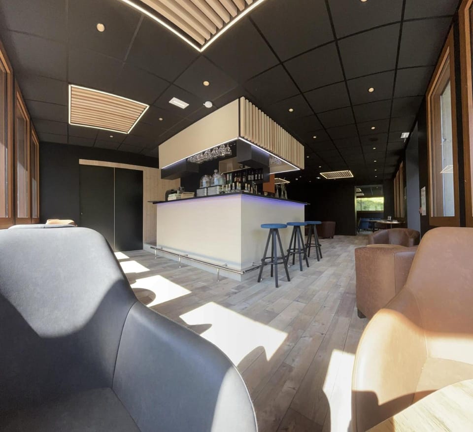 Bar/lounge
