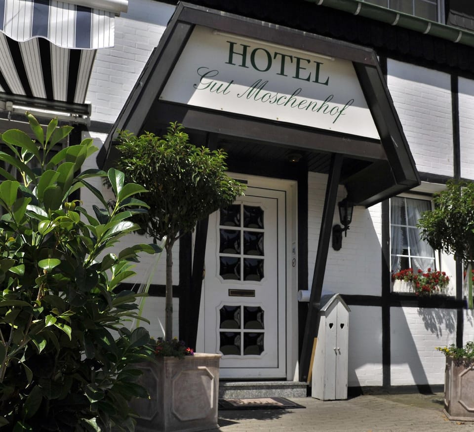 Hotel Gut Moschenhof Hotel in Dusseldorf