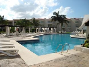 Ocean Spa Hotel Resort in Cancun