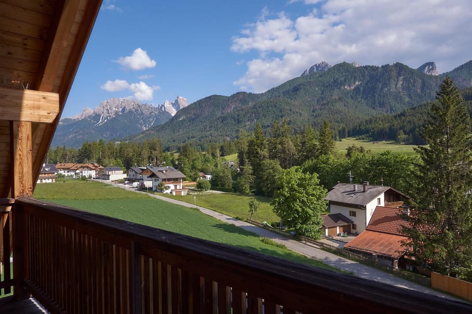 Garni Appartments Helvetia Hotel in Prags