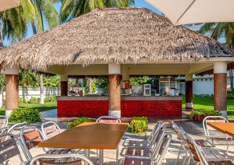 Park Royal Beach Ixtapa - All Inclusive Resort in Ixtapa Zihuatanejo