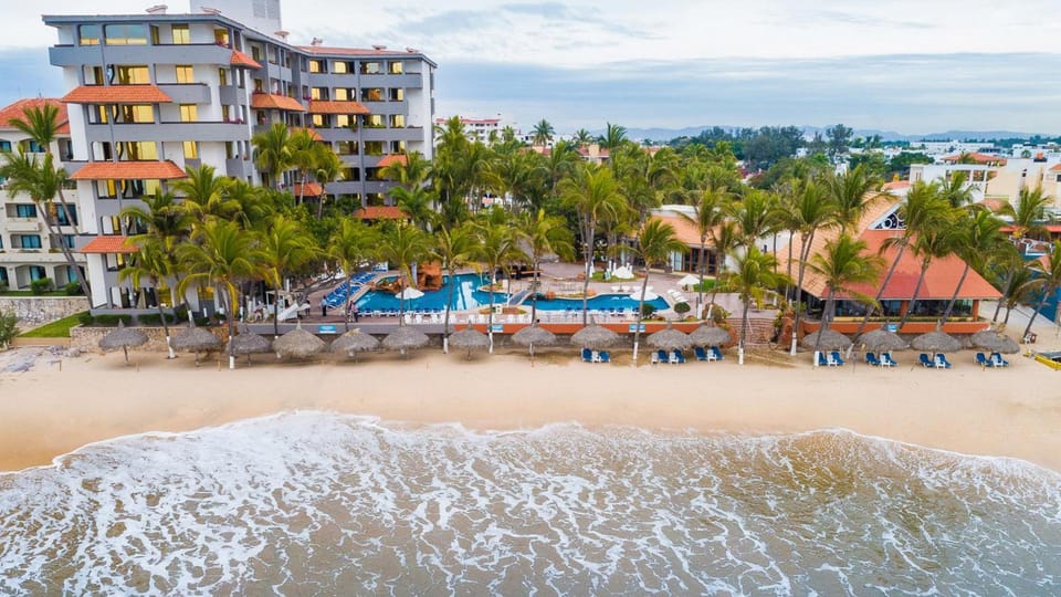 Luna Palace Resort in Mazatlan