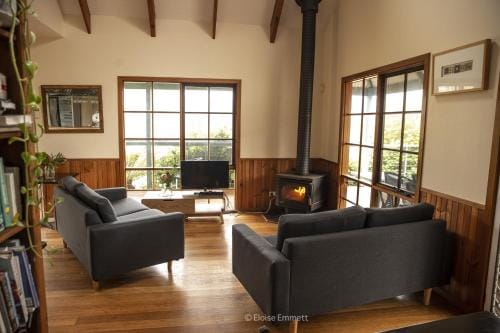 Little Norfolk Bay Events and Chalets Hotel in Taranna