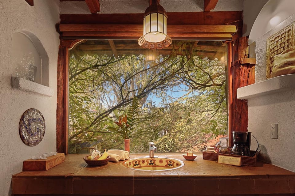 Meson De Leyendas Breakfast & Downtown Hotel in Valle de Bravo