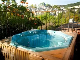 Meson De Leyendas Breakfast & Downtown Hotel in Valle de Bravo