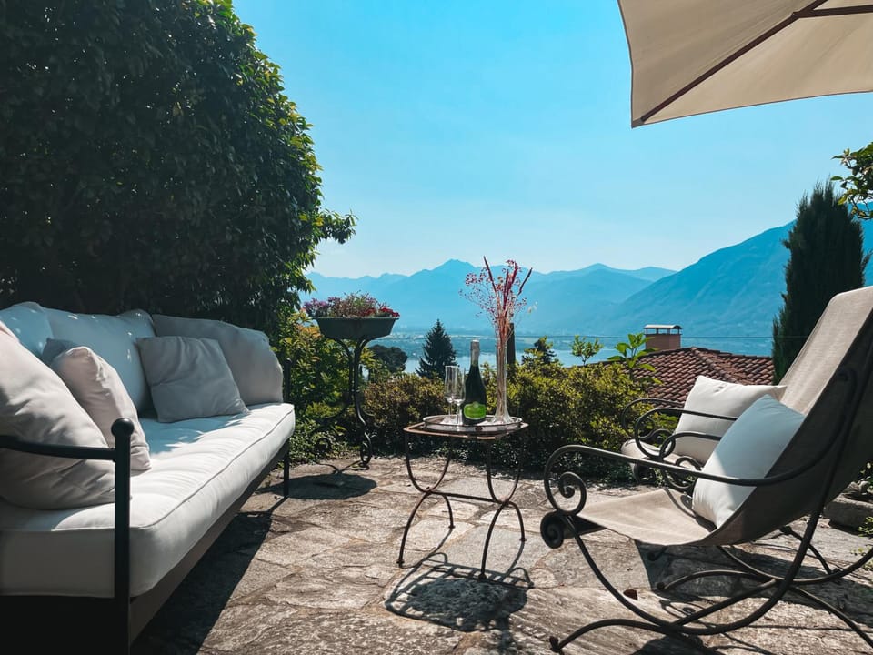 Case di Sotto, House & Breakfast Hotel in Locarno