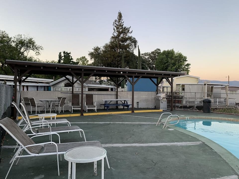 Regency Inn Lakeport Motel in Lakeport