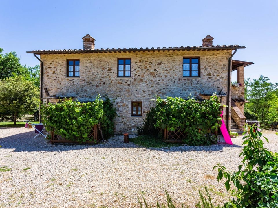 Tuscan Countryside Stay Hotel in Tuscany