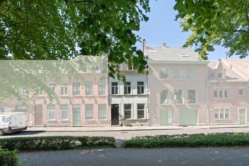 Spacious Guest Suites near Historic Market - 5 Min Walk Hotel in Bruges