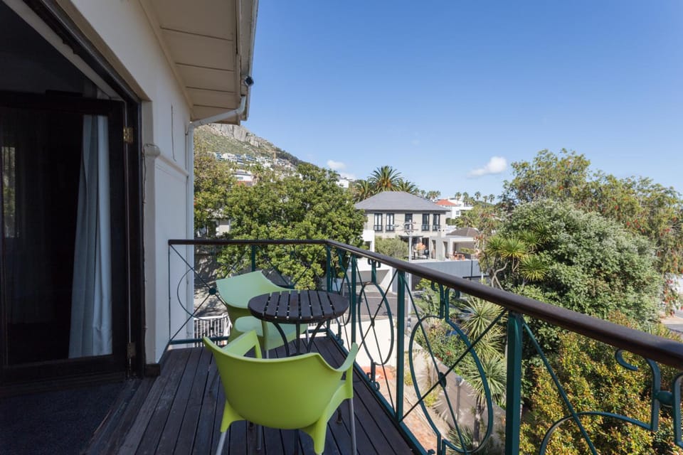 Maartens Guesthouse Hotel in Sea Point