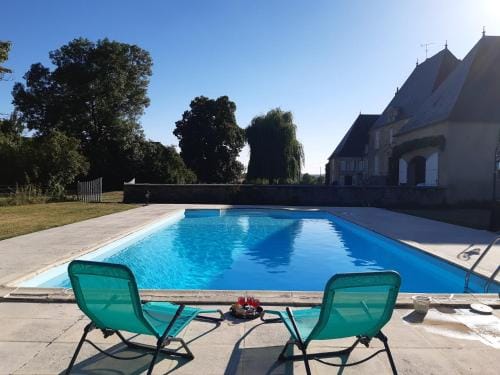 Chateau de Mongazon Hotel in Bourgogne-Franche-Comté