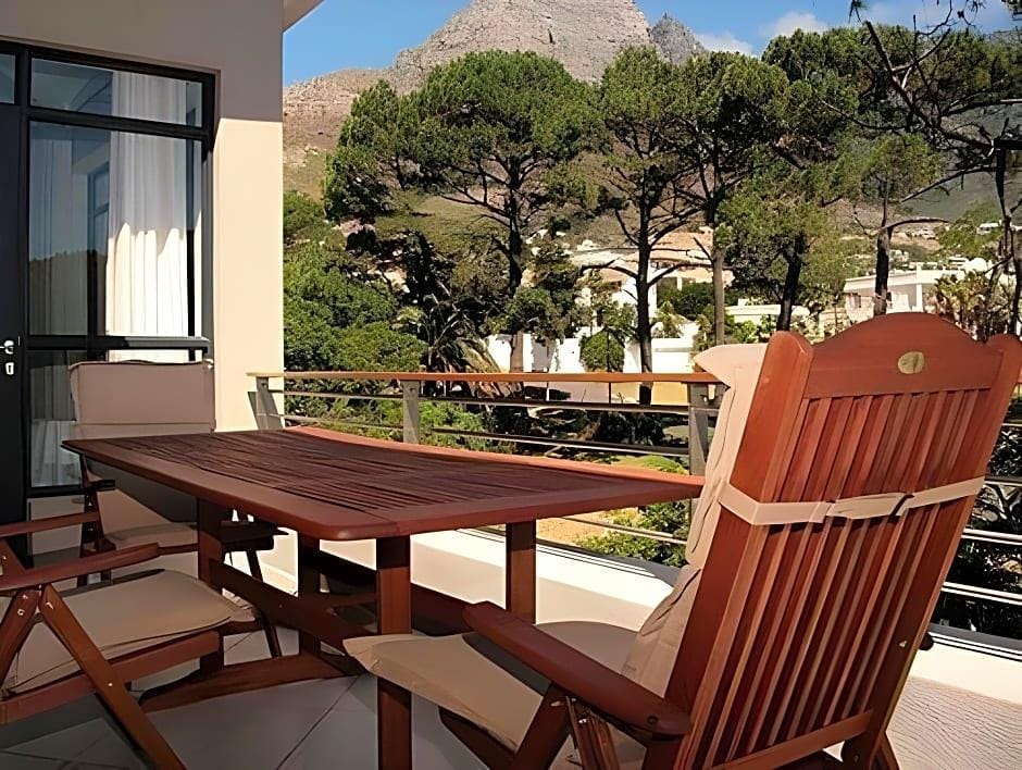 The Glen Apartments Hotel in Camps Bay