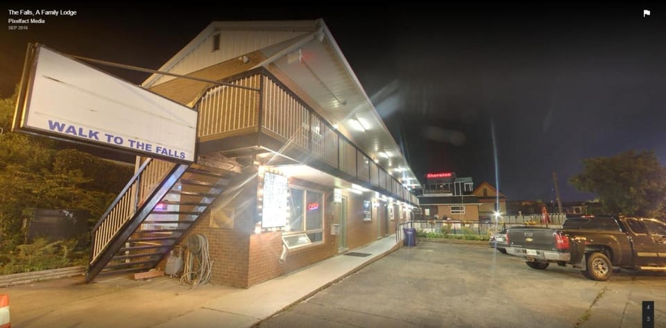 The Falls Family Lodge Motel in Niagara Falls