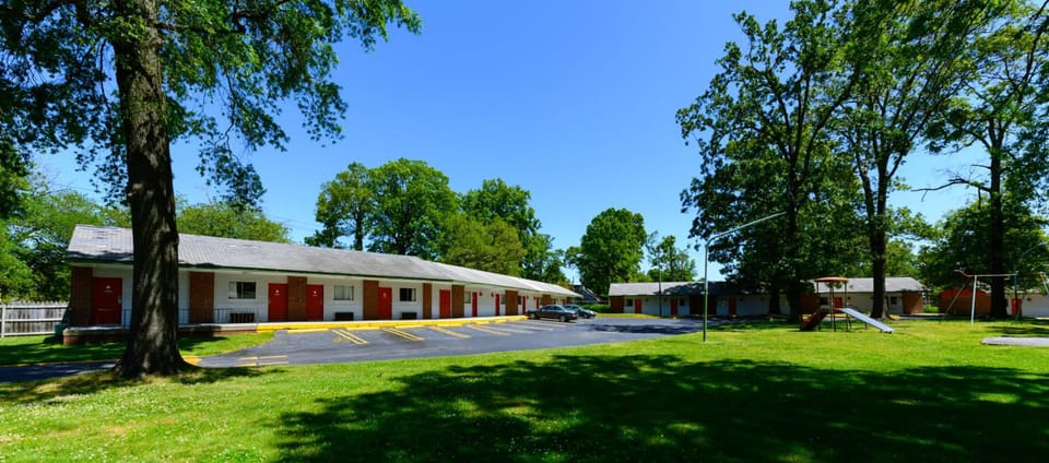 OAKS MOTEL GREENSBORO NC Motel in Greensboro