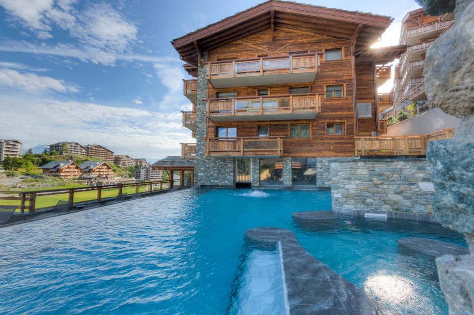 Nendaz 4 Vallees and SPA Hotel in Nendaz