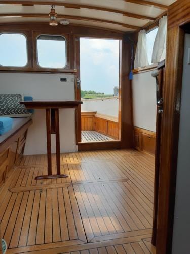 Prive B&B Motorsailer Rataplan Hotel in Kamperland
