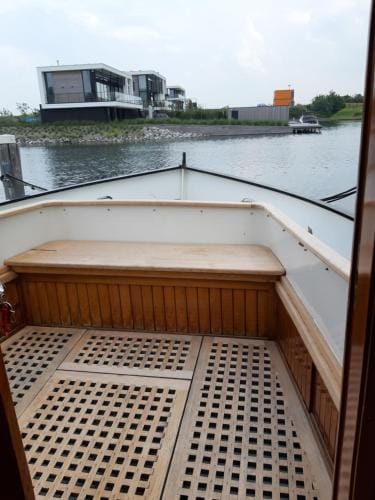 Prive B&B Motorsailer Rataplan Hotel in Kamperland