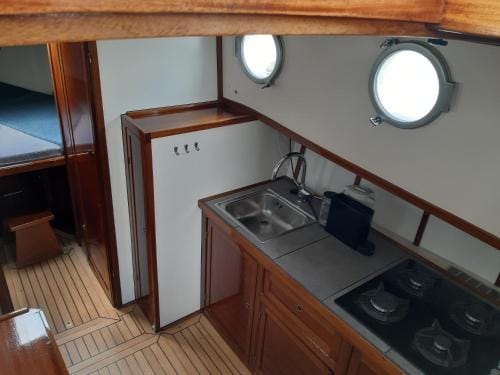 Prive B&B Motorsailer Rataplan Hotel in Kamperland