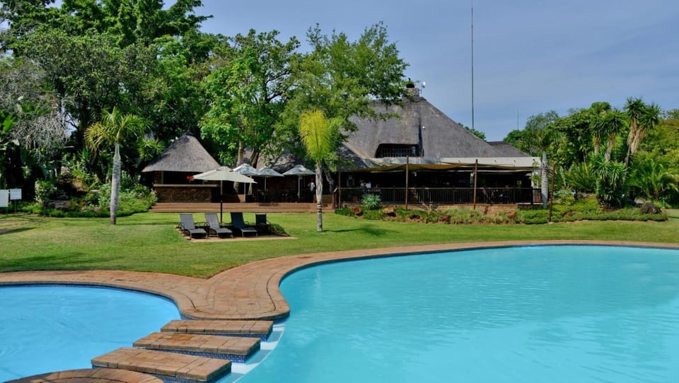 Cambalala - Luxury Units - in Kruger Park Lodge - Serviced Daily, Free Wi-Fi Resort in South Africa