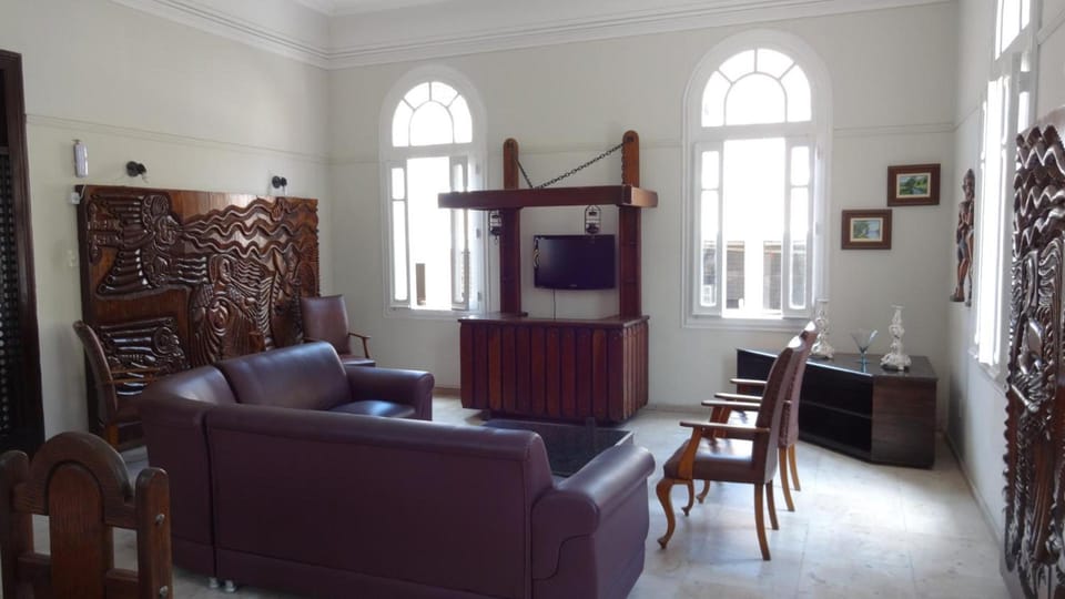 Shared lounge/TV area
