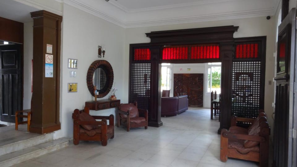 Shared lounge/TV area