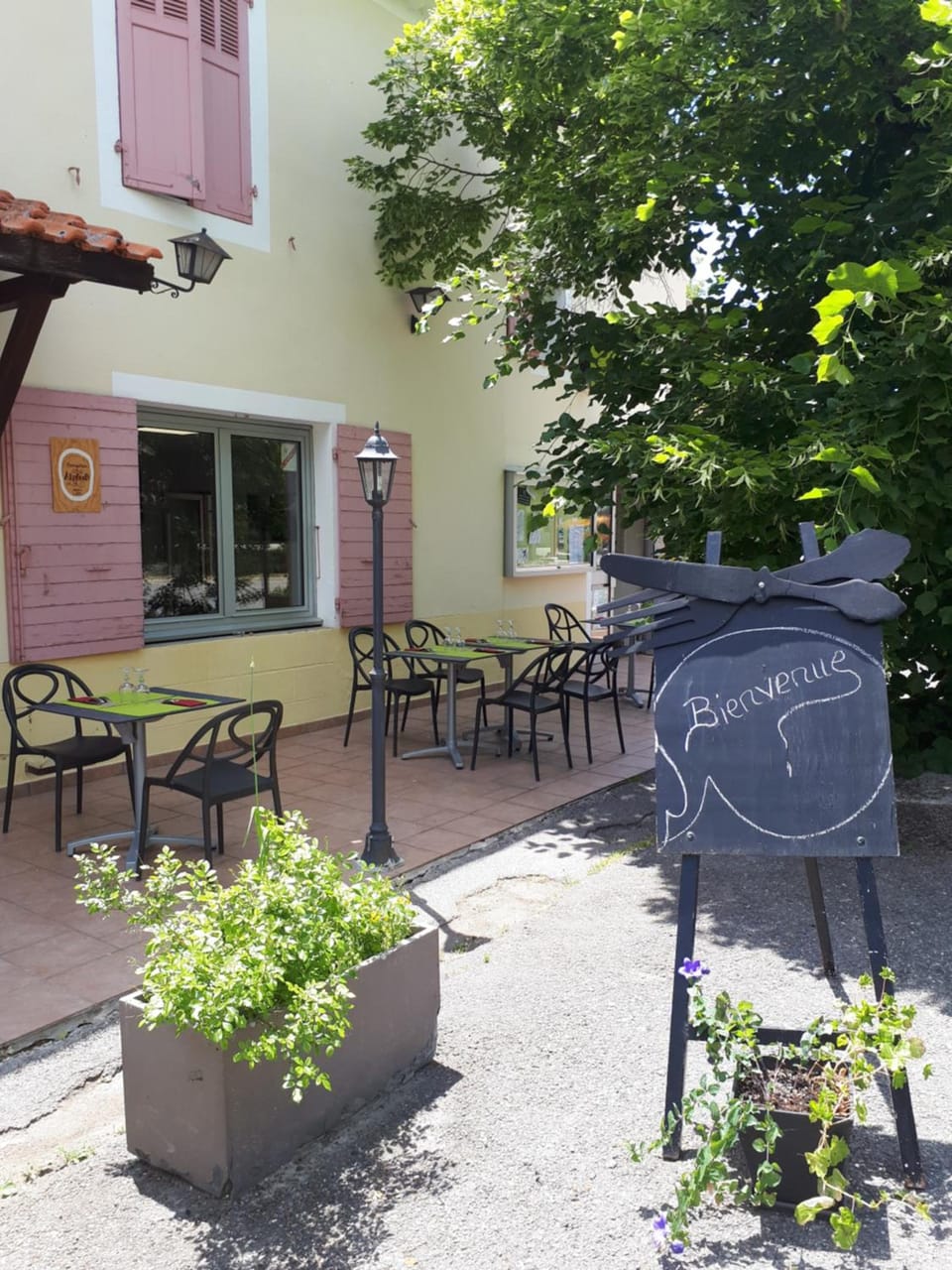 Logis Hotel Le Ceans Hotel in Provence-Alpes-Côte d'Azur