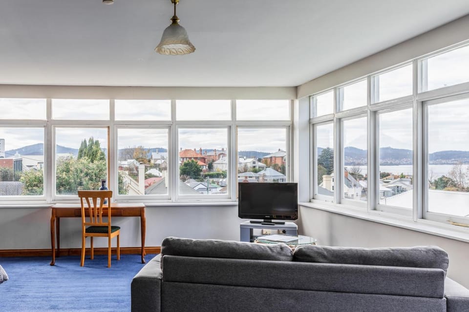 Battery Point Manor Hotel in Tasmania