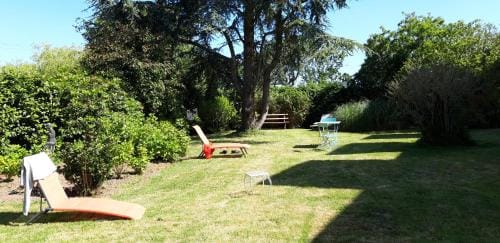 LE CHALET SUISSE - Chambre bleue Hotel in Normandy