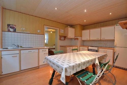Monteurhaus-Arbeiterunterkunft Haus Markus Suhl Hostel in Thuringia, Germany