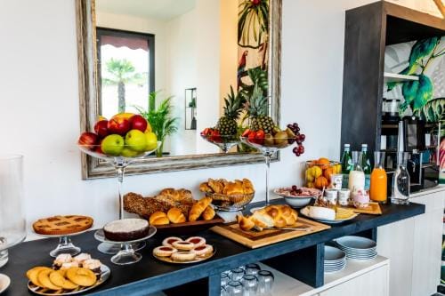 VILLA MURALTO Boutique Hotel Rooms and Garden Hotel in Locarno