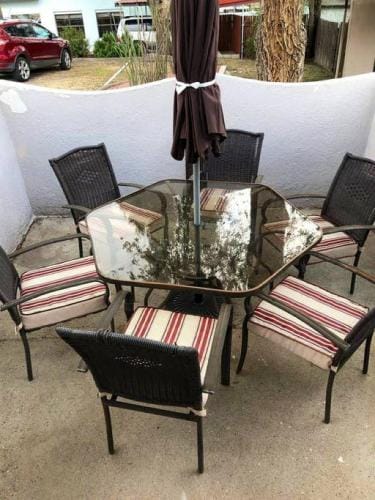 El Viejo Adobe - Across from Sul Ross campus Hotel in Alpine