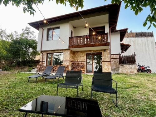 Farmhopping Village Hotel in Blagoevgrad Province