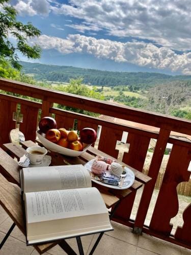 Farmhopping Village Hotel in Blagoevgrad Province