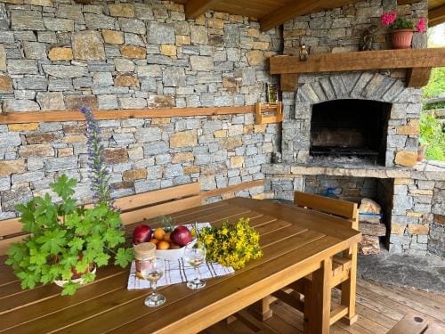Farmhopping Village Hotel in Blagoevgrad Province