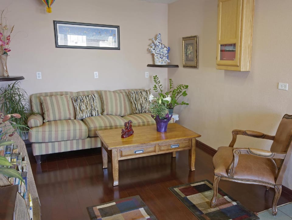 Travelodge by Wyndham Albuquerque East Hotel in Albuquerque