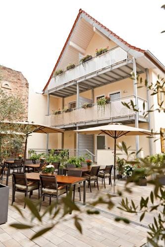 Vinotel Weinstrasse Hotel in Rhineland-Palatinate